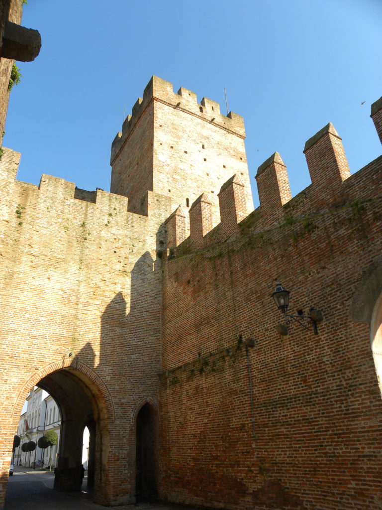 Porta Vicenza torrione riporta Vicenza